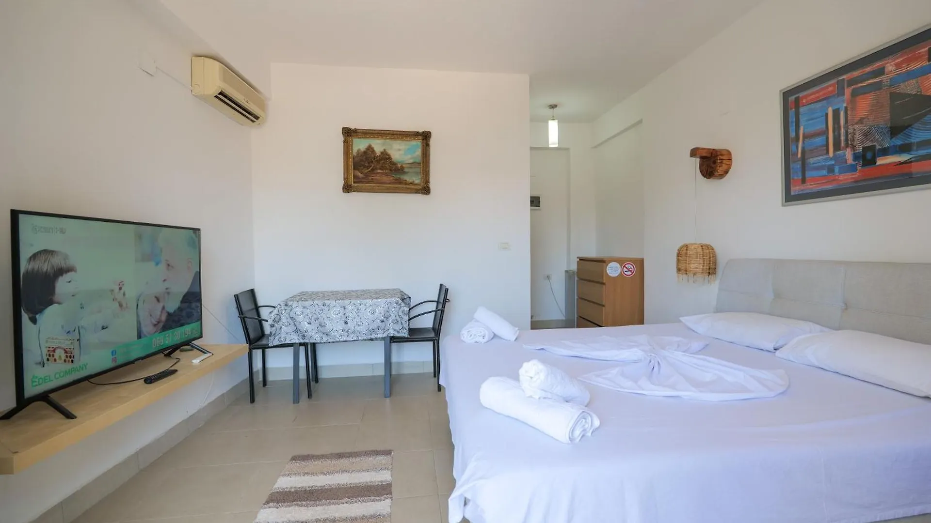 Garden Villa Lake Side&Glamping Ksamil Apartahotel