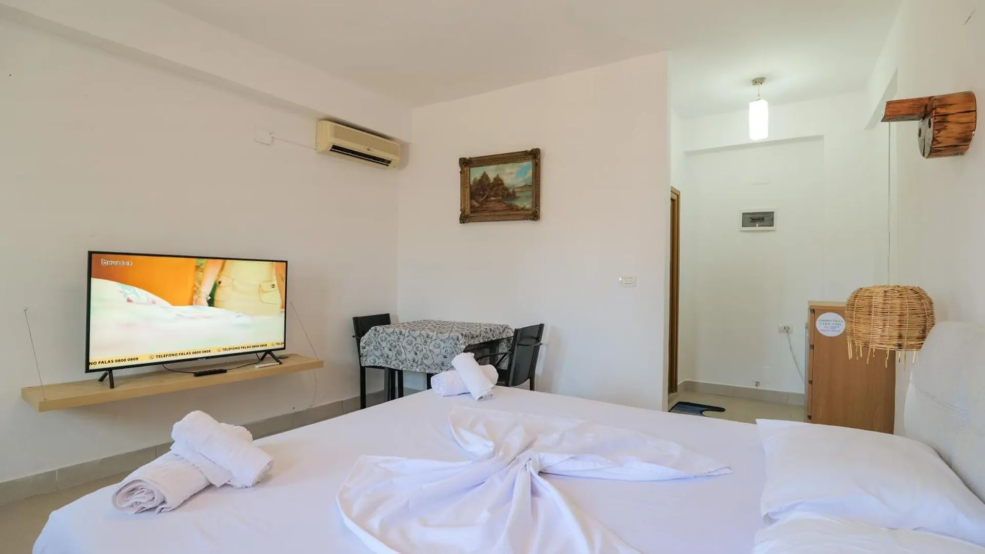 Garden Villa Lake Side&Glamping Ksamil