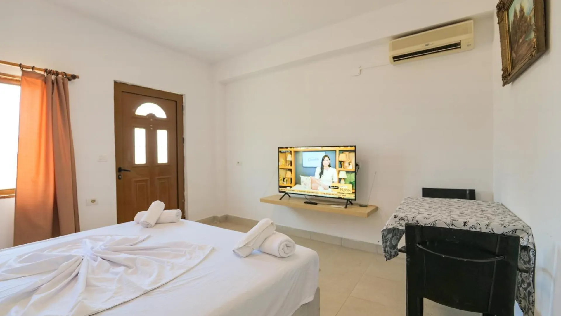 Apartahotel Garden Villa Lake Side&Glamping Ksamil