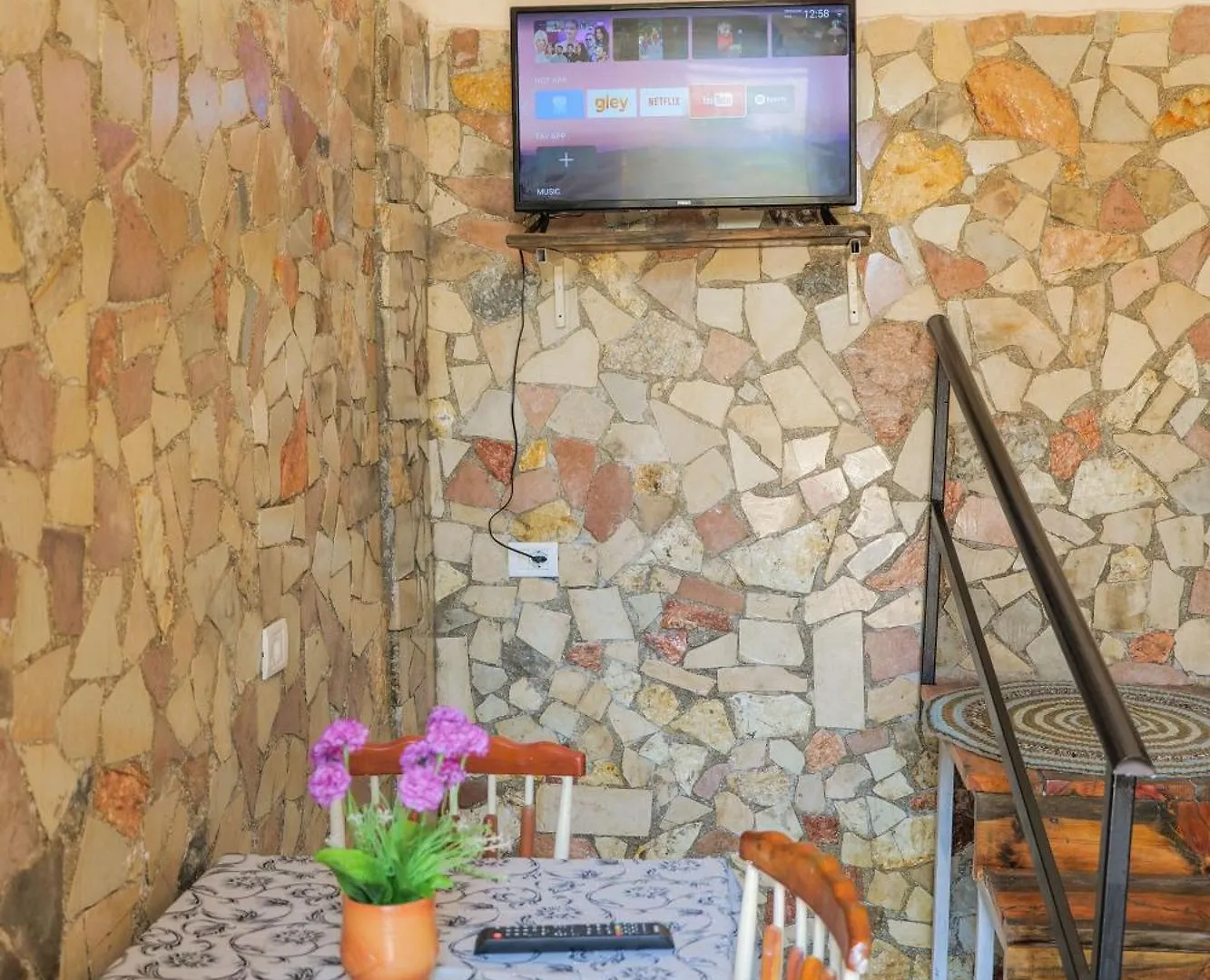 Apartahotel Garden Villa Lake Side&Glamping Ksamil
