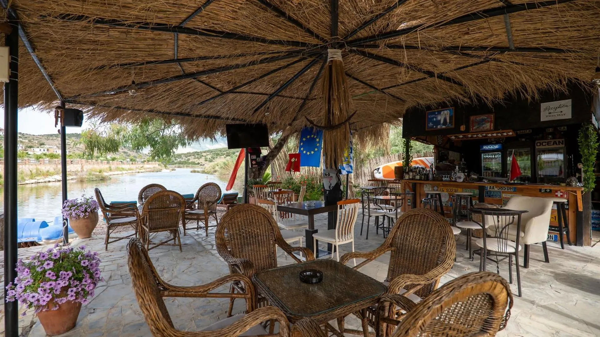 Garden Villa Lake Side&Glamping Ksamil