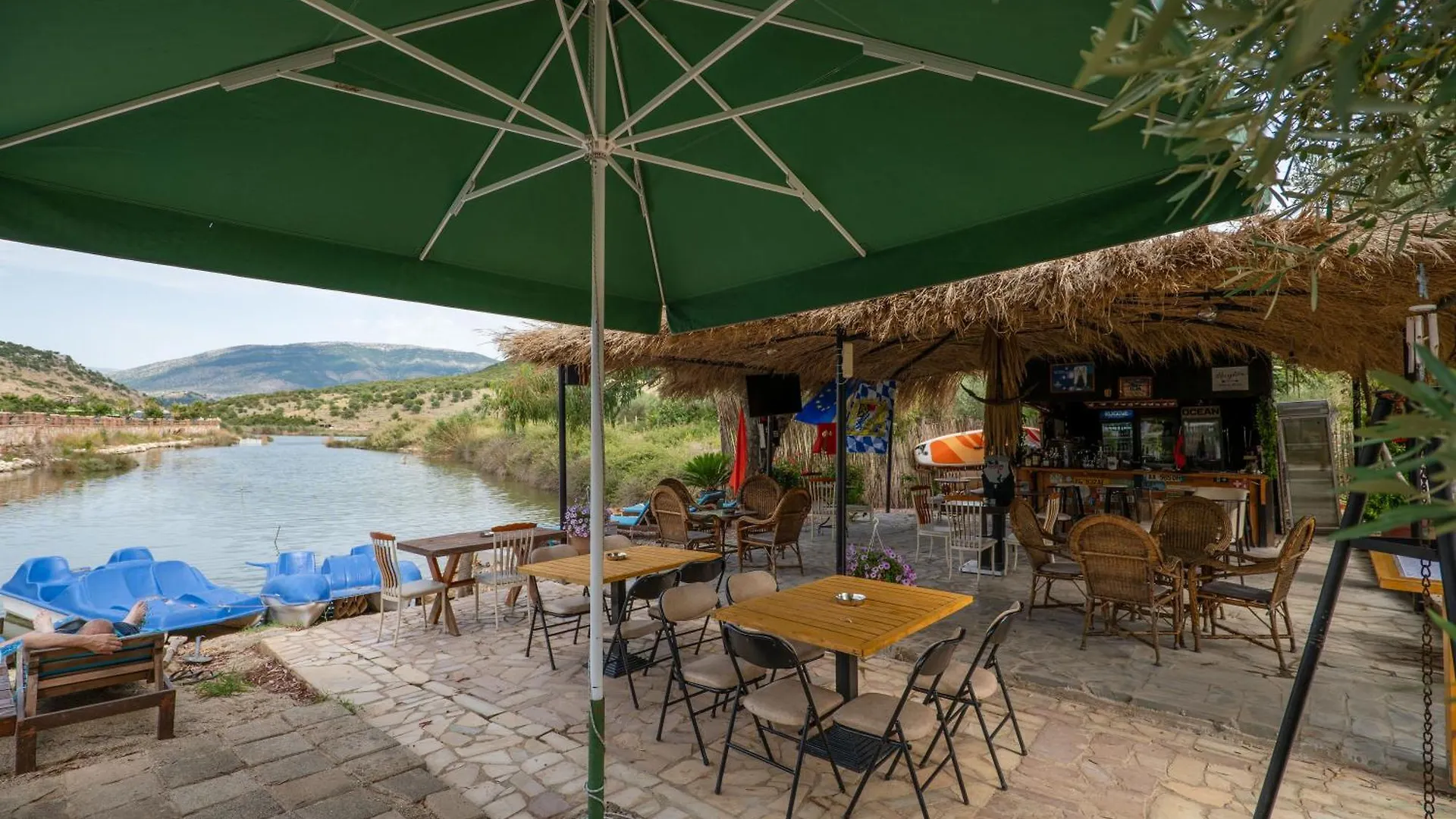 Apartahotel Garden Villa Lake Side&Glamping Ksamil