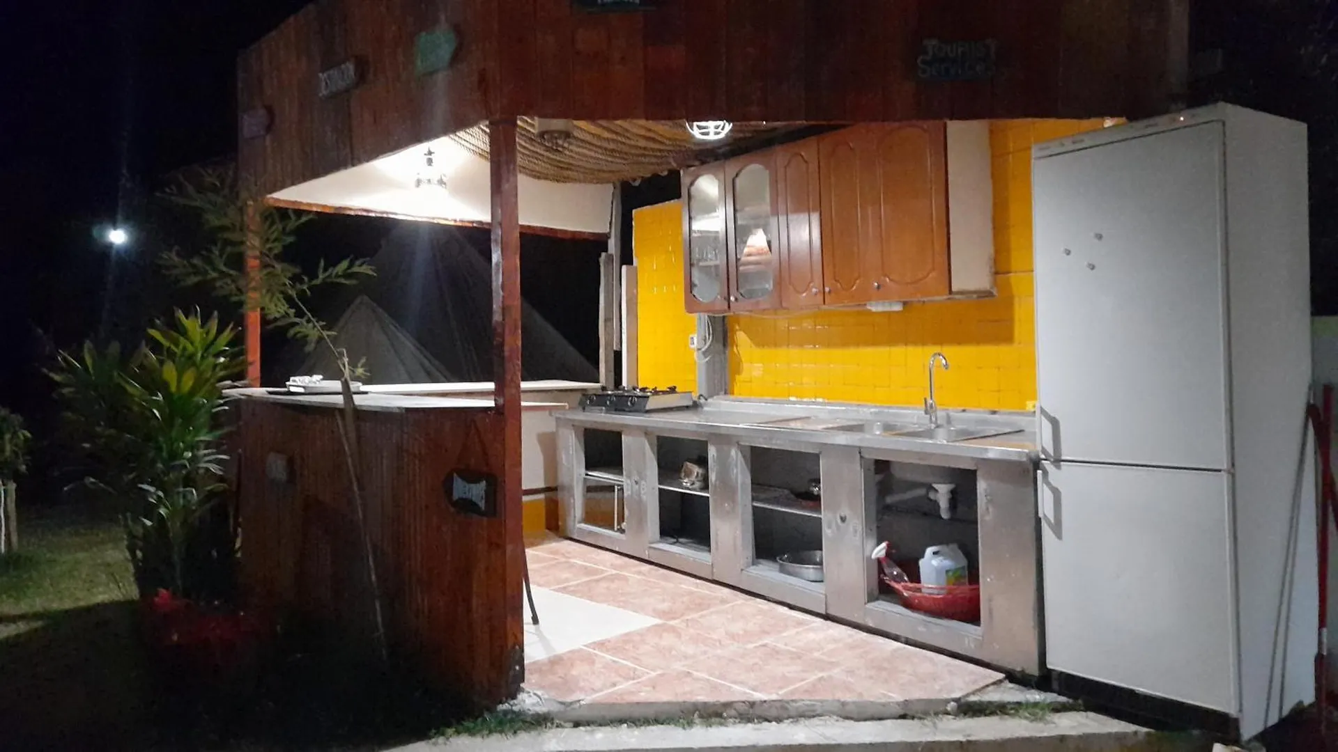 Garden Villa Lake Side&Glamping Ksamil Albania
